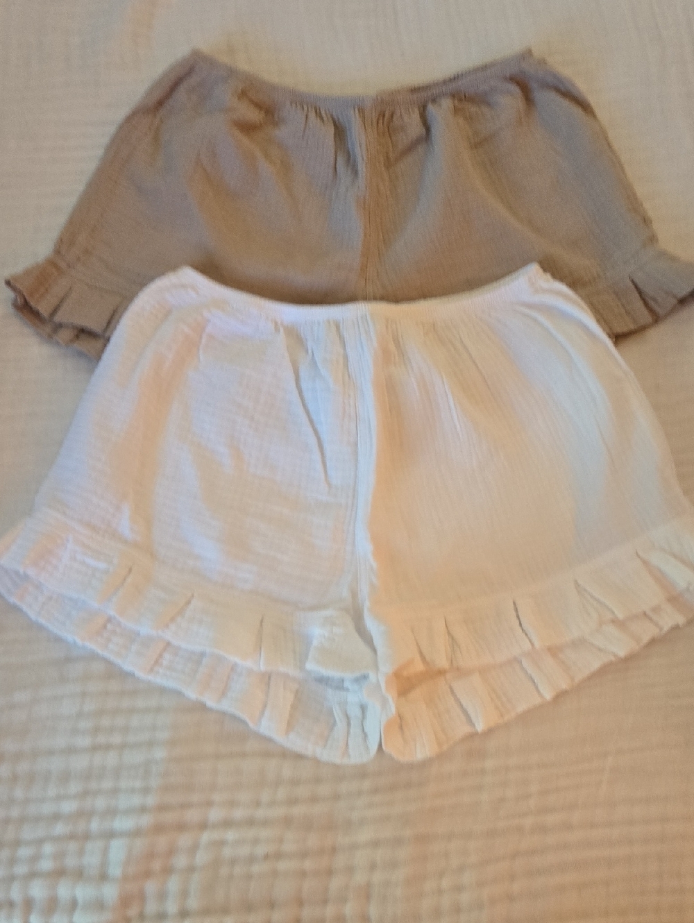 Ruffled Elastic Waist Shorts - White and Khaki/Tan